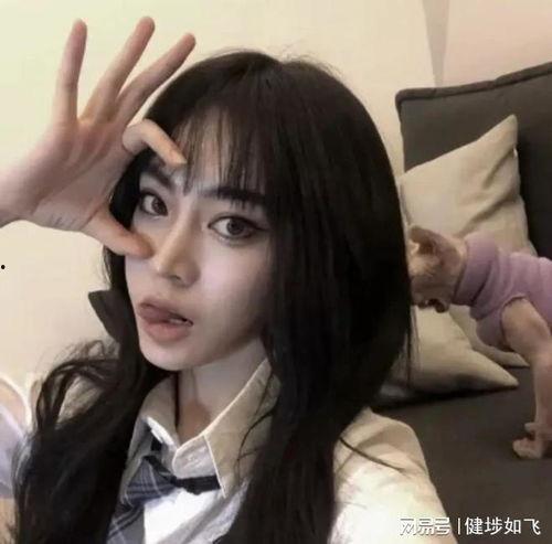 吃瓜网红 图片头像女,揭秘吃瓜网红的时尚头像魅力  第3张